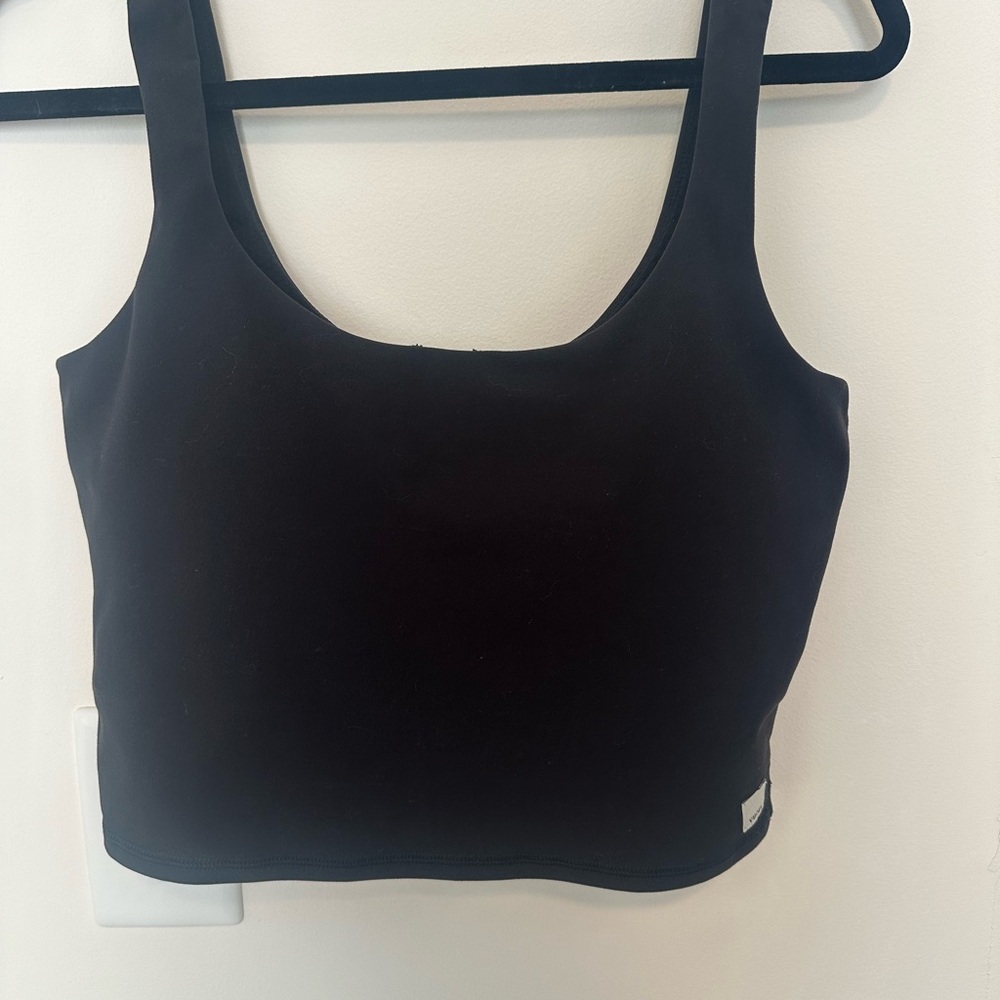 Vuori Black Sleeveless Crop Top